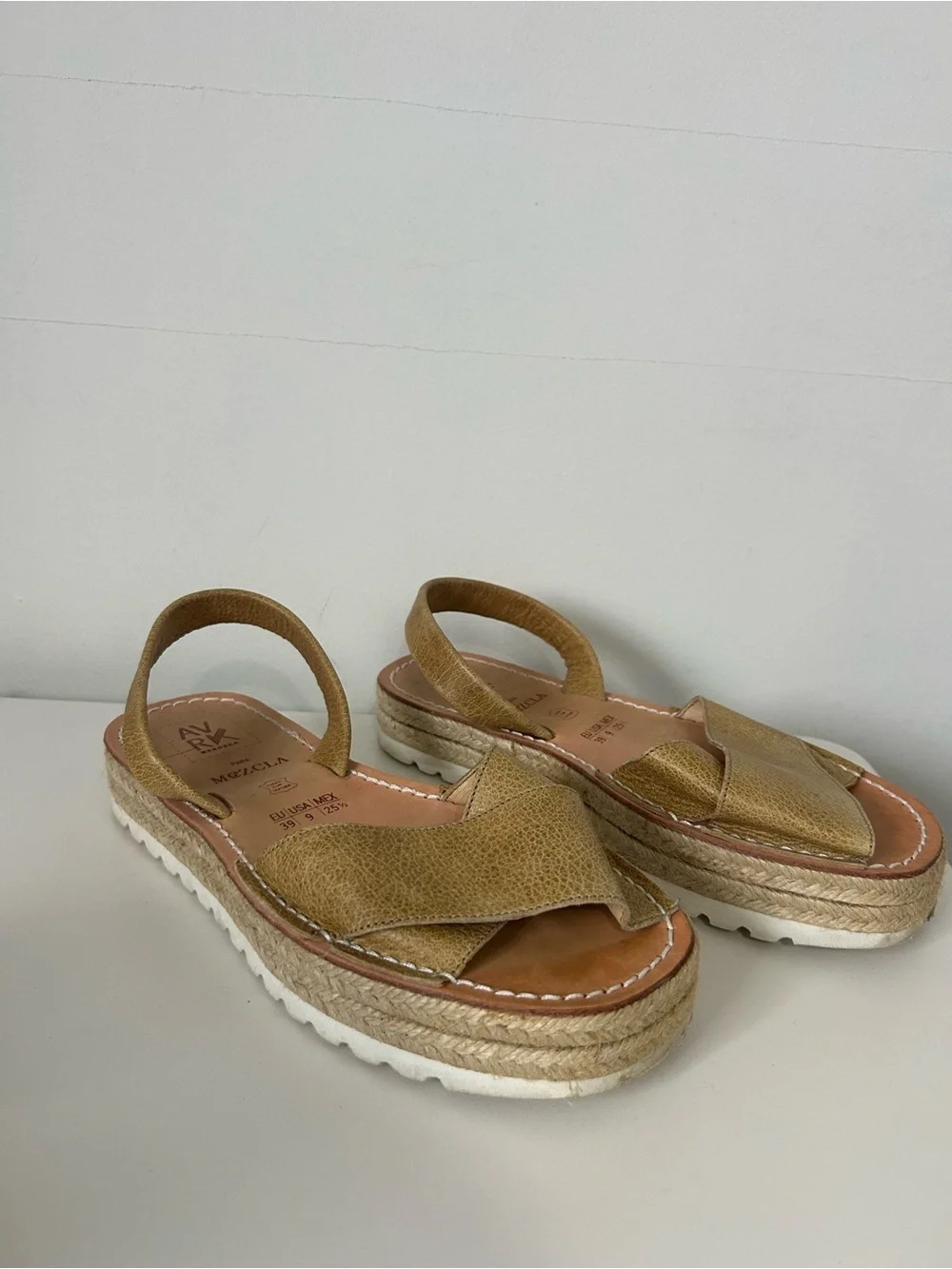 AVRK Avaraca Mezcla Espadrille Platform Leather Sandals Size 9 boho beach chic